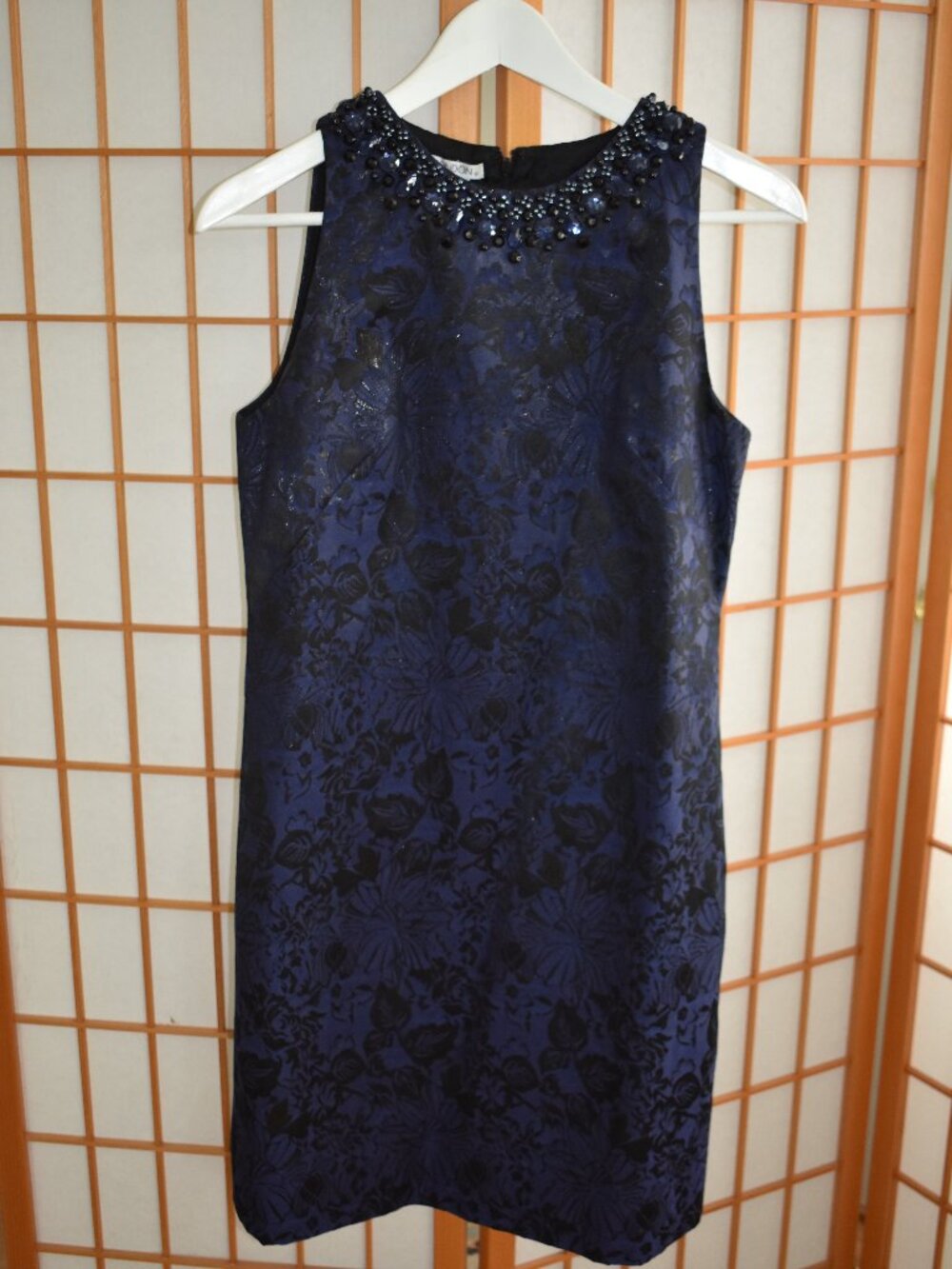 Maggy London blue black brocade beaded sleeveless lined party cocktail dress.